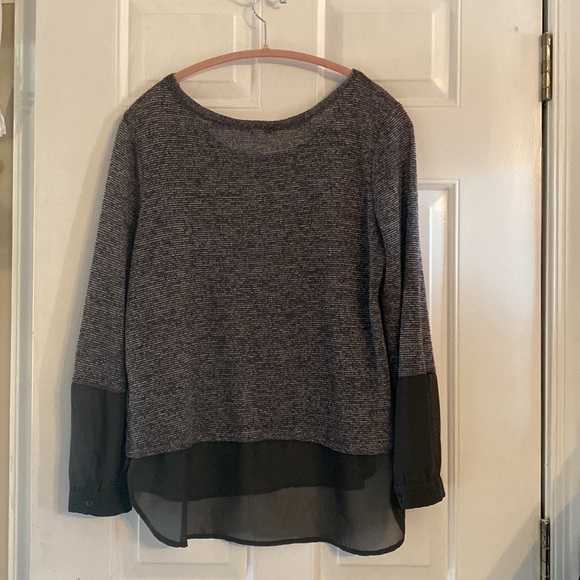 Pleione Blouse - Picture 2 of 6